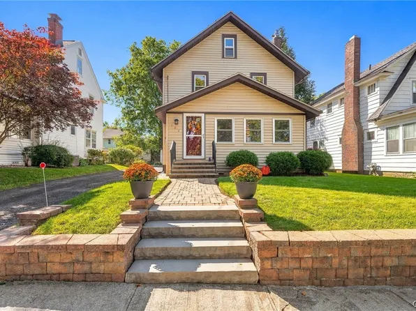 132 Roxbury Rd, Syracuse, NY 13206