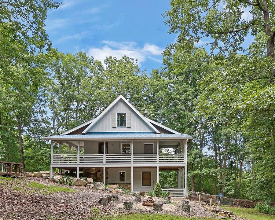 1st image of 219 Raven Cliff Rd