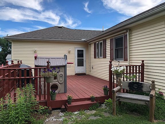 3rd image of 403 Lakeview Ave