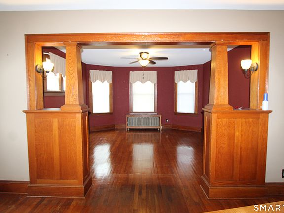 4th image of 124 Columbia Street