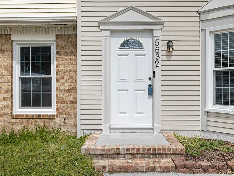 5632 Campus Dr — Photo 11