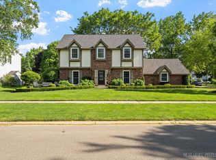 2257 Sudbury Ln, Geneva, IL 60134