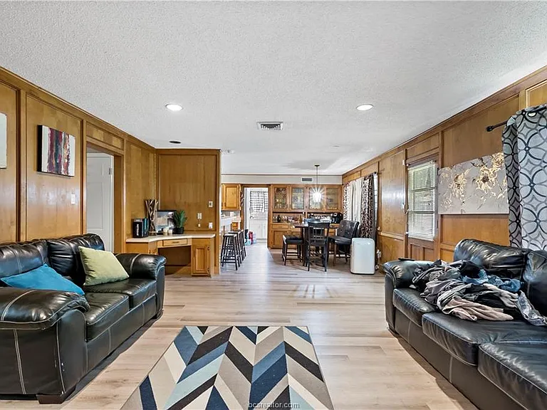 2508 Memorial Dr — Photo 9