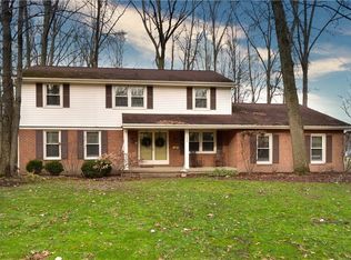 524 N Briarcliff Dr, Canfield, OH 44406