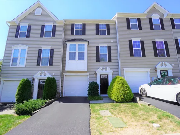 403 Susan Cir, North Wales, PA 19454