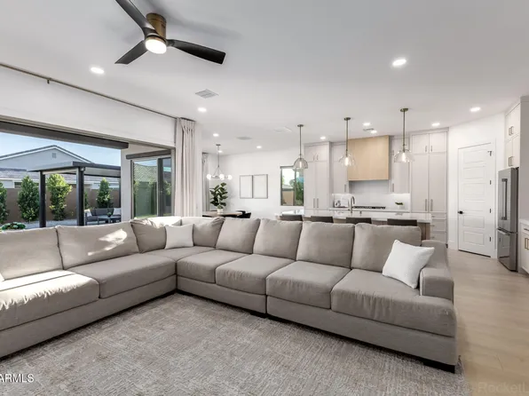 4423 W Park View Ln, Glendale, AZ 85310