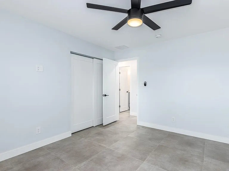 7431 E Coronado Rd — Photo 2