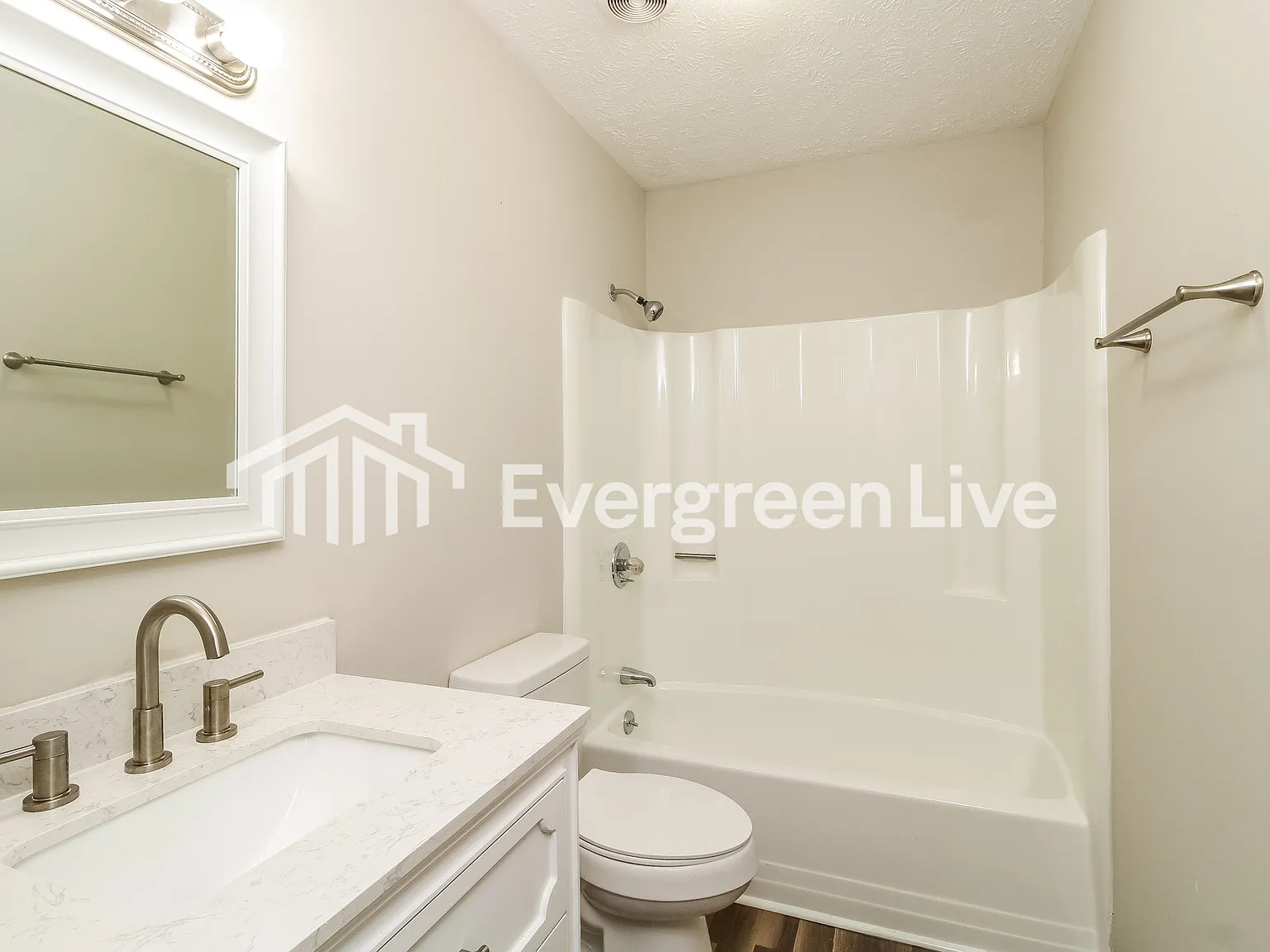 4 bed, 3.0 bath, 2600 sqft, $1,825 — Photo 3