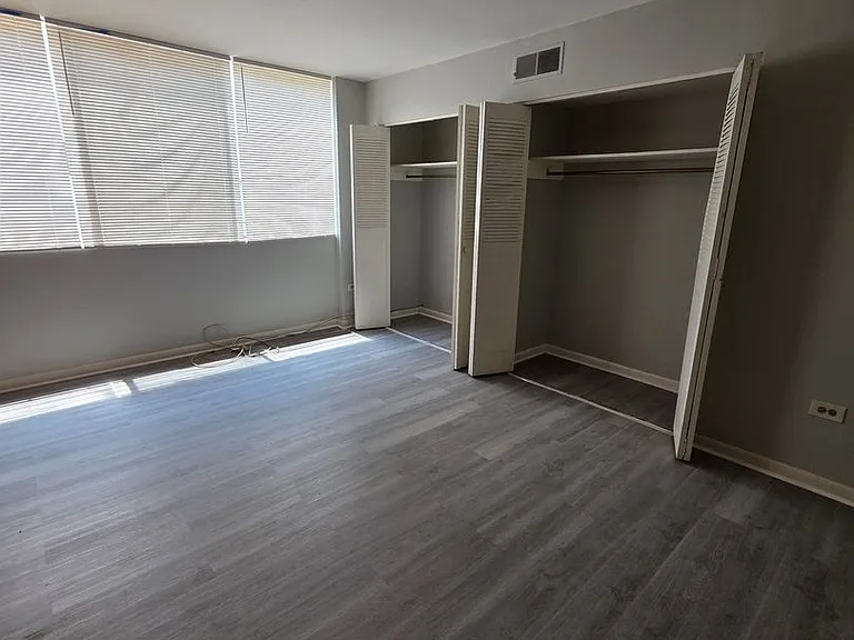 217 N Lindsay St — Photo 6