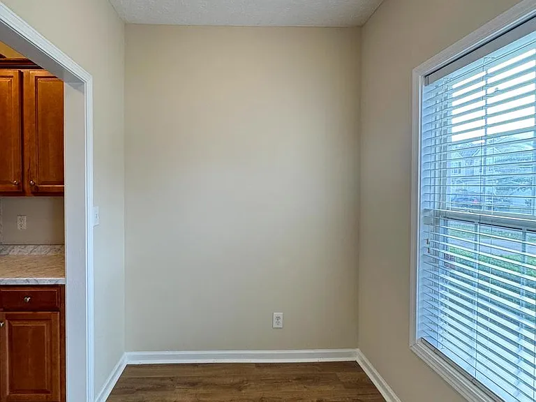 3060 Candlelight Dr — Photo 9