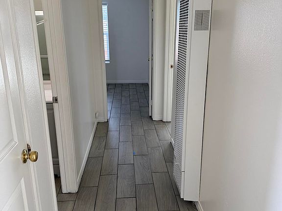4th image of 1217 Loma Ave APT 5