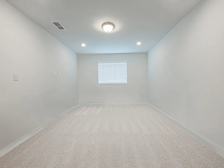 11439 Chepstow Cres — Photo 9