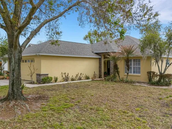 654 Lake Clark Pl, Lakeland, FL 33813