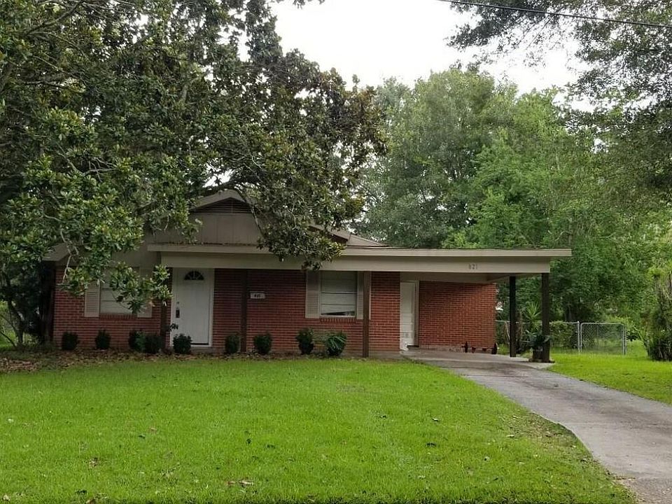 2nd image of 821 Dolby St
