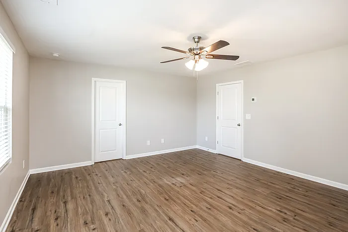 307 Alexander Ln — Photo 8