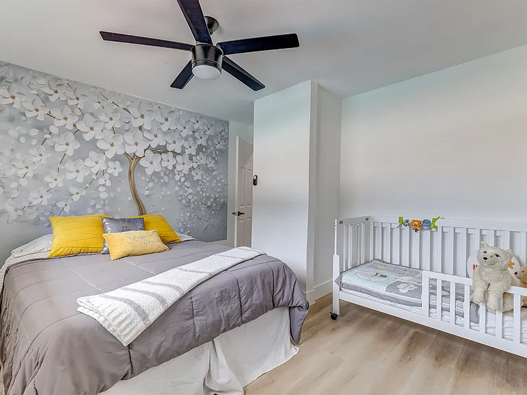 1800 Augustine Dr — Photo 13