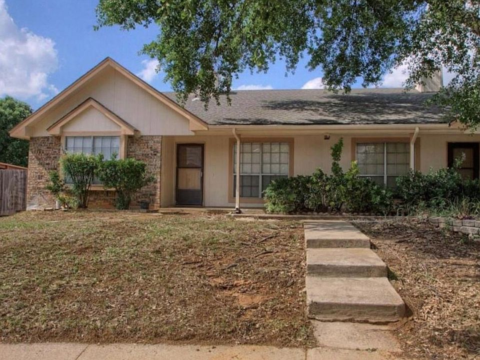 1st image of 302 Bluegrass Ln #302