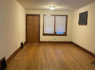 206 S Gretta Ave, Waukegan, IL 60085
