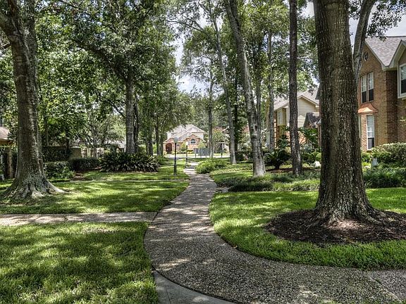 4th image of 6616 Queensclub Dr