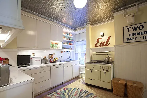 Sold by Stribling | media 5