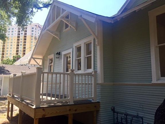 3rd image of 212 W Hyde Park Pl #1