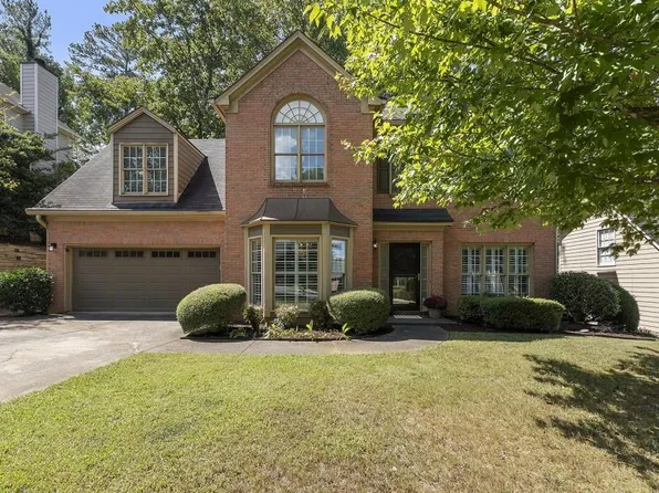 12100 Leeward Walk Cir, Alpharetta, GA 30005