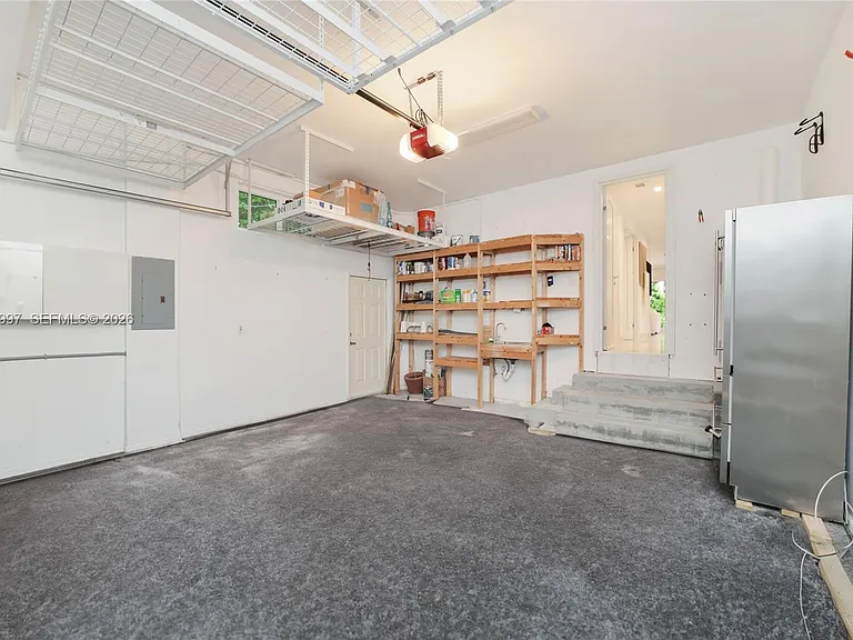 1316 N Venetian Way — Photo 67