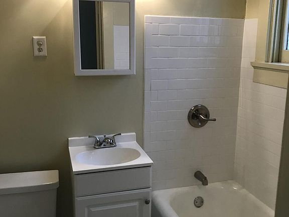 2nd image of 2508 Pine St APT E
