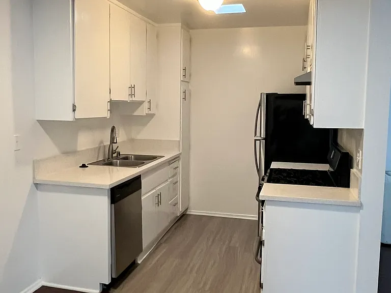 12424 Texas Ave — Photo 4