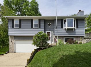 1804 Erin Ln, Waukesha, WI 53188