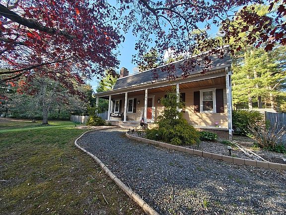 3rd image of 1 Kelly Dr