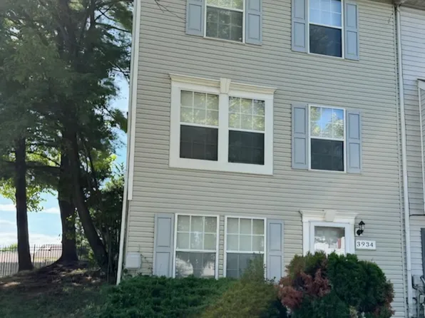 3934 Queens Lace St, Pikesville, MD 21208
