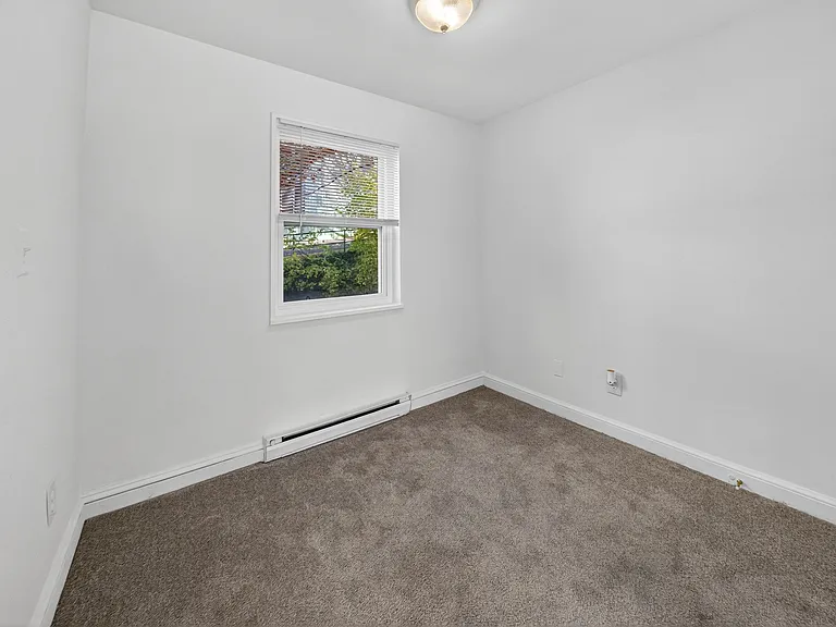 Croydon Manor Apartments — Photo 19