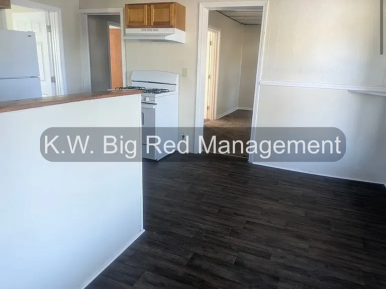 516 Sherley St — Photo 2