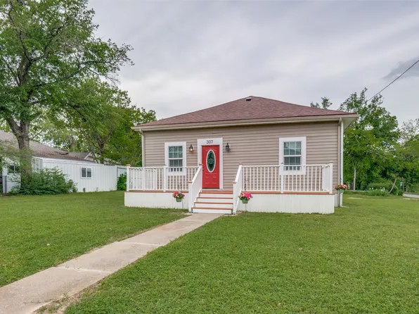 307 E Oak St, Kaufman, TX 75142