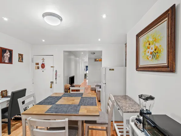 430 West 46th Street image 2 of 14