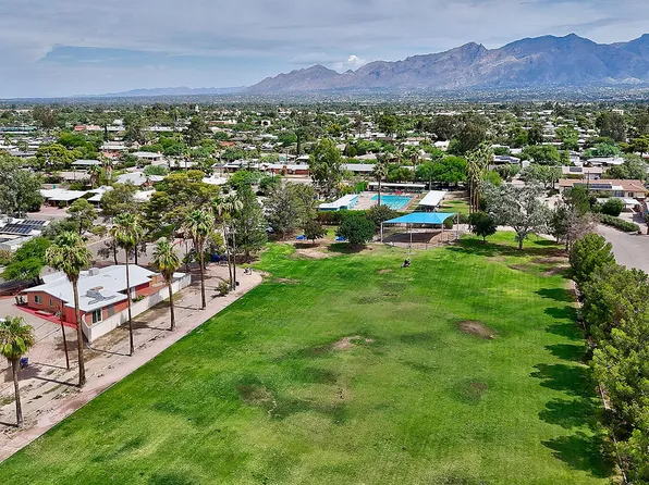 250 N Cloverland Ave, Tucson, AZ 85711