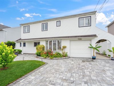 11 Sunrise Street, Plainview, NY, 11803