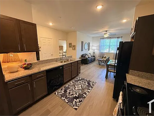 4415 Lamar Ave #1104