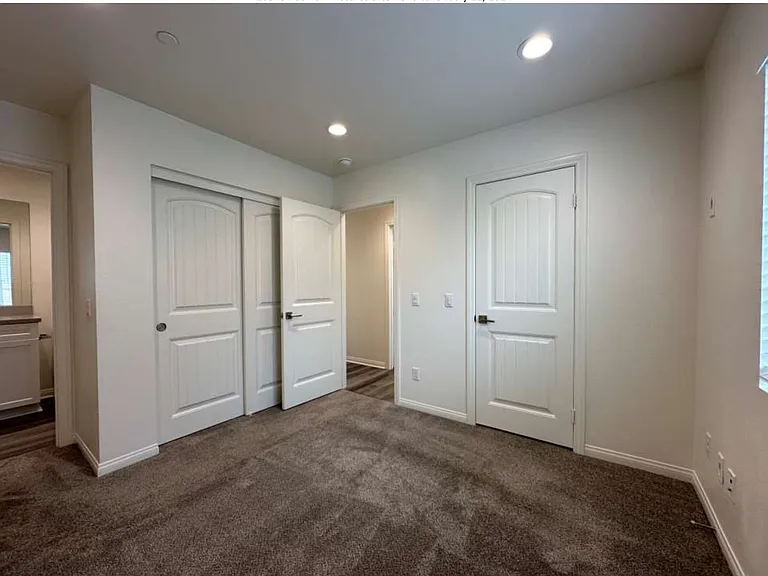 26573 Pacific St — Photo 6