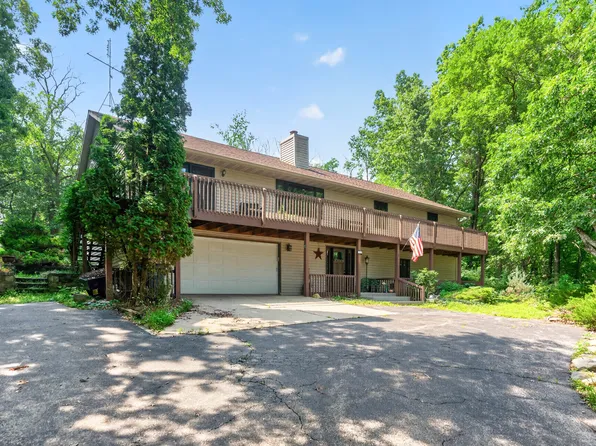 337 N Wild Cherry Dr, Dixon, IL 61021