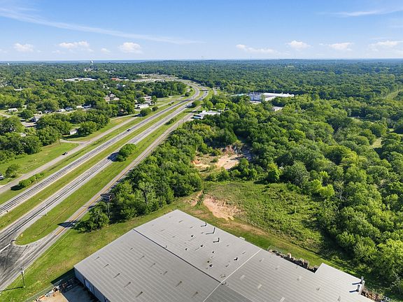 4th image of Seymore Cir