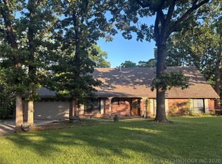 2920 Ridge Ct, Bartlesville, OK 74006