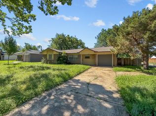 2904 Hollandale Ln, Farmers Branch, TX 75234