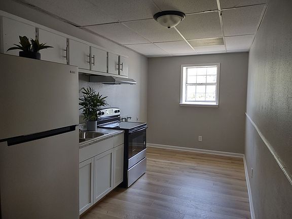 2nd image of 505 Oak St #S