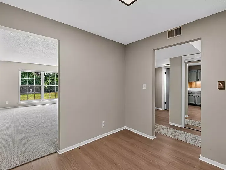 2101 Chateau Ct #106 — Photo 12
