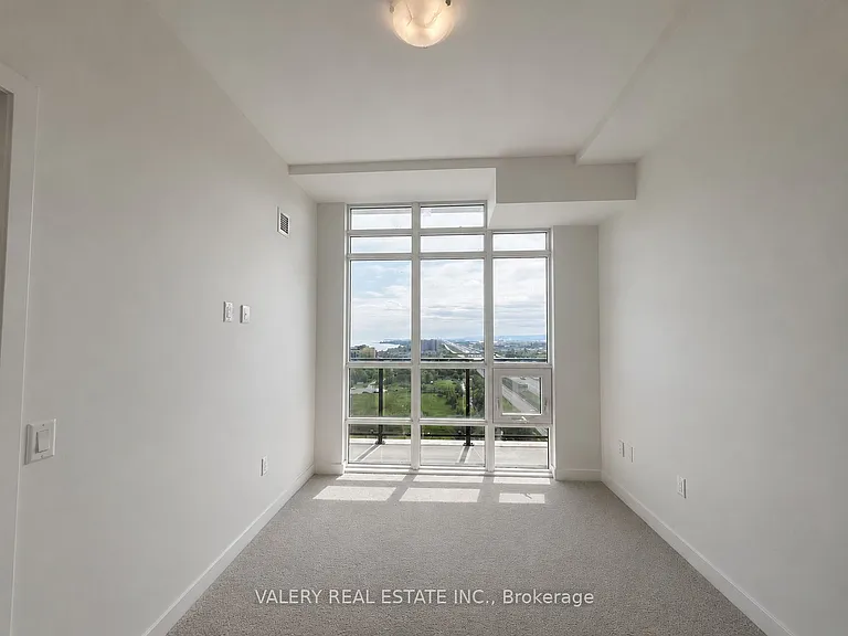461 Green Rd #1210 — Photo 4
