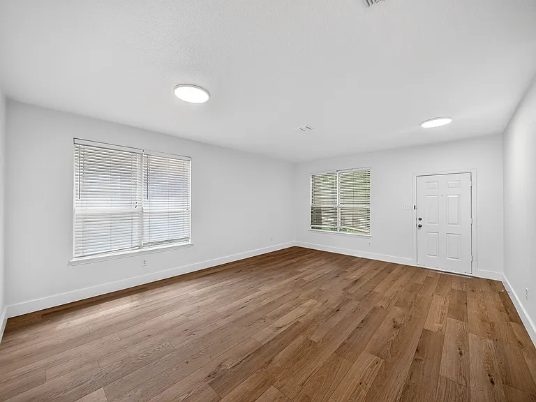 11630 La Grange Dr — Photo 25