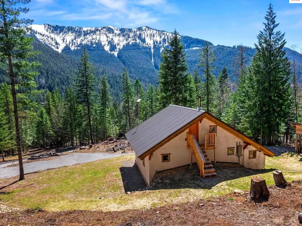 267 Star Ridge Rd, Hope, ID 83836