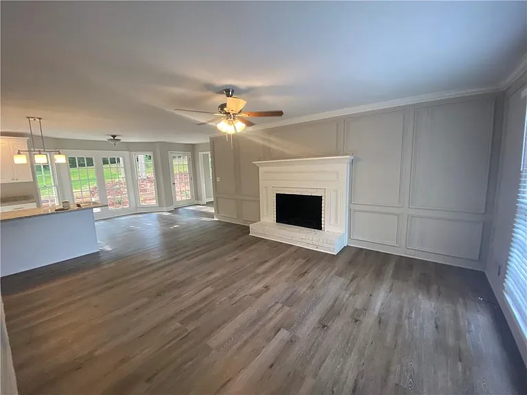 1260 Sagewood Dr — Photo 3